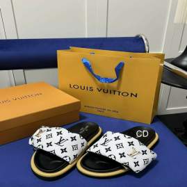 Picture of Louis Vuitton Slippers _SKULVcoloursz38-45JM0122379